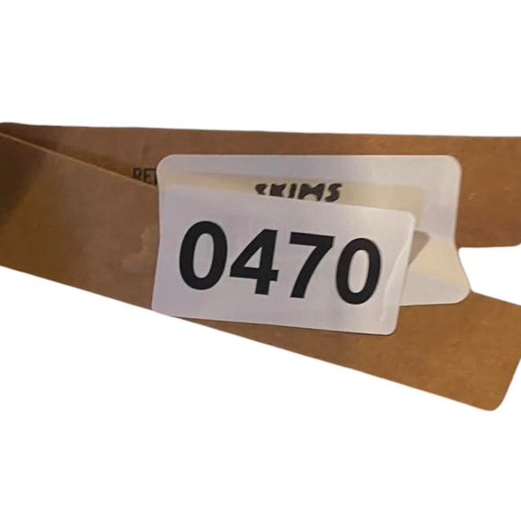 NWT SKIMS push up plunge bra COCOA Size 38C - Picture 3 of 3